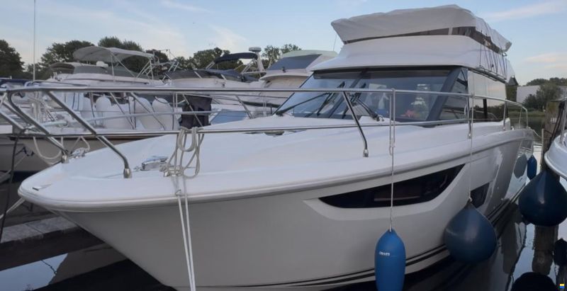 Jeanneau Velasco 37 Fly