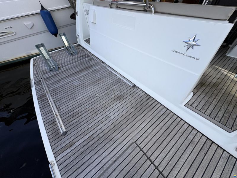 Jeanneau Velasco 37 Fly