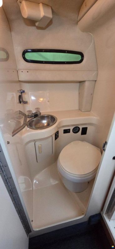 Sea Ray 250 EXPRESS CRUISER