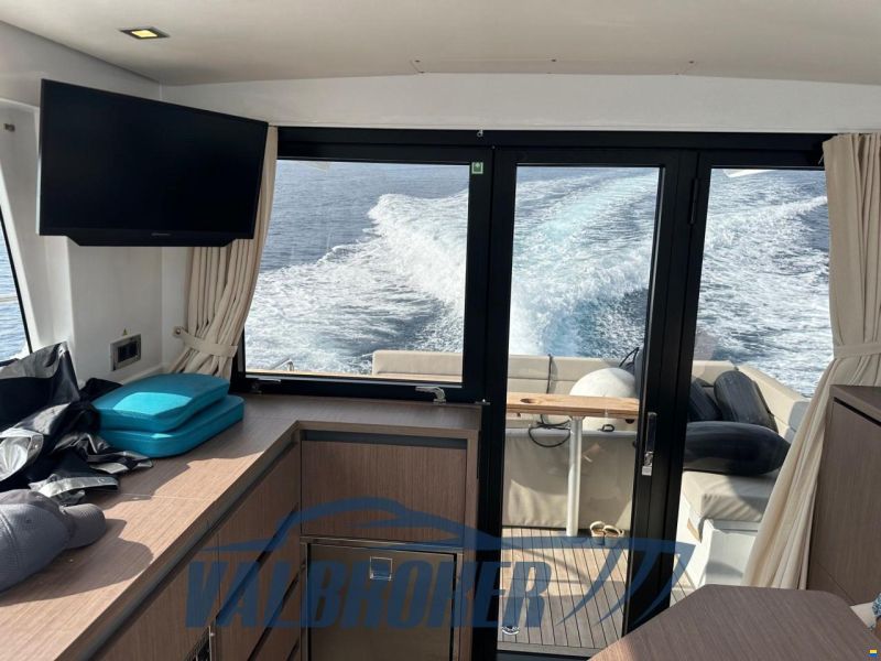 Sealine C335V