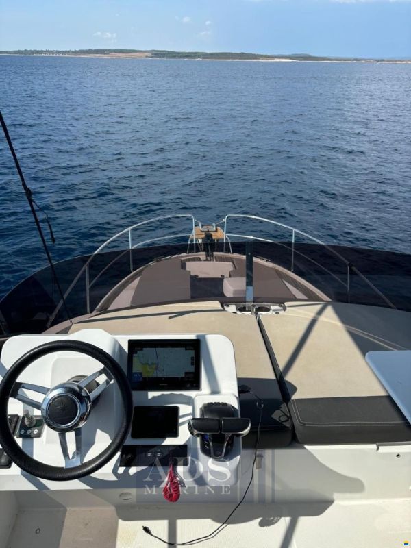 Jeanneau Merry Fisher 1095 Fly