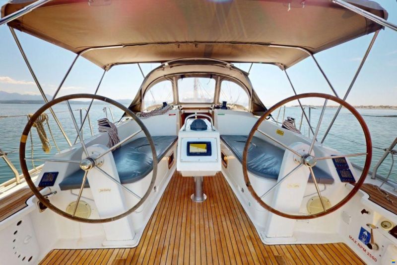 Bavaria Cruiser 37