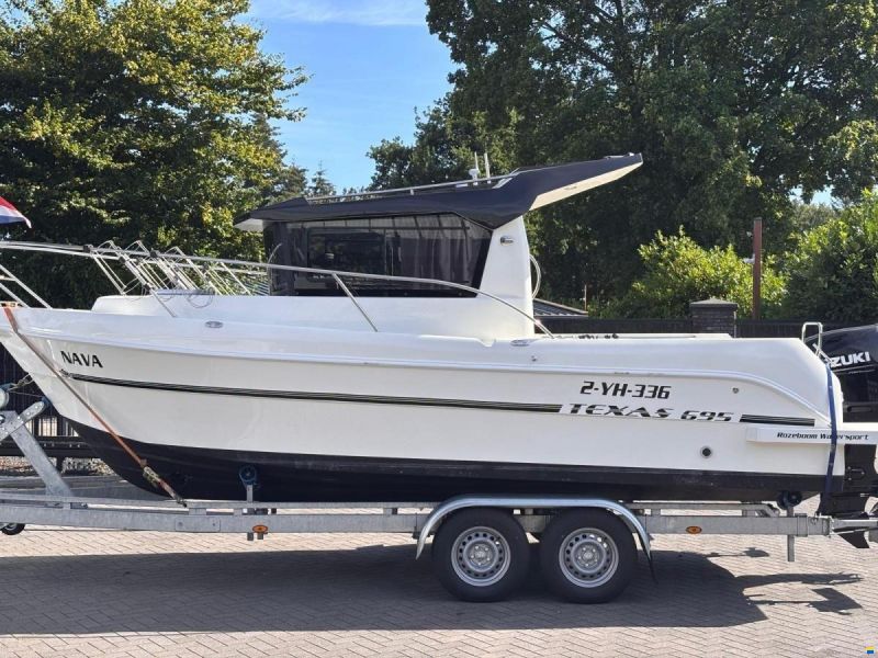Texas boats 695 Pilothouse