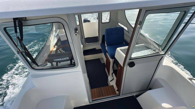 Bella 571 Cabin
