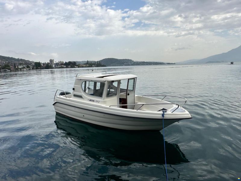 Bella 571 Cabin