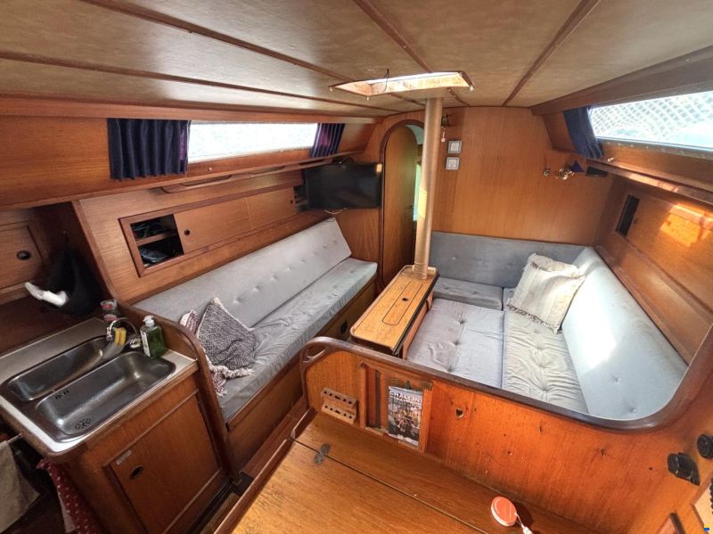 Dehler 372