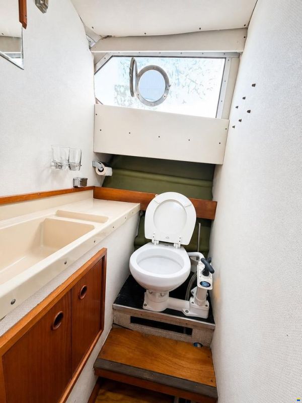 Fjord Cabin 30