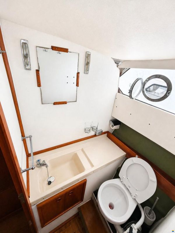 Fjord Cabin 30