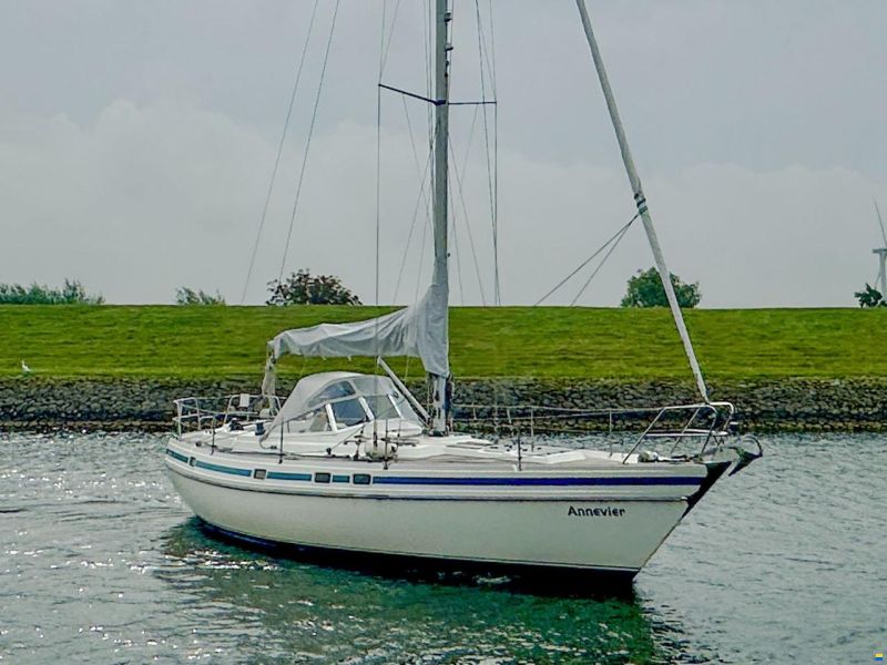 Contest 38 S Winged Keel