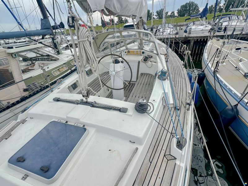 Contest 38 S Winged Keel
