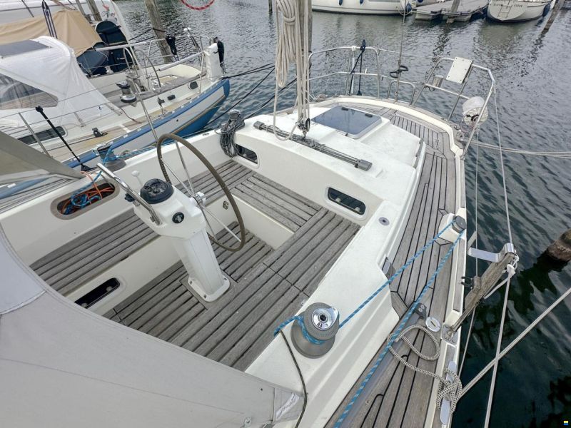 Contest 38 S Winged Keel