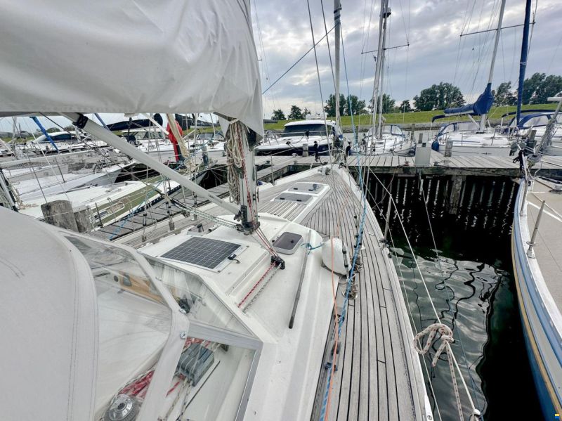 Contest 38 S Winged Keel