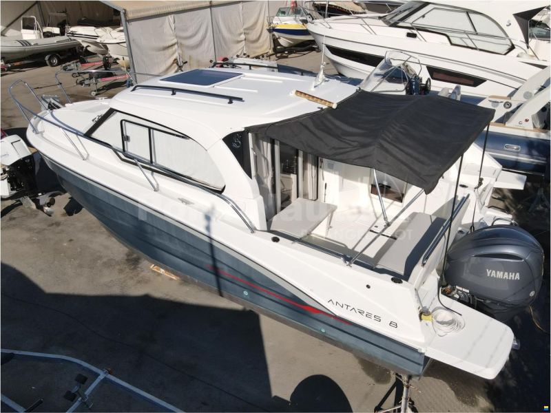 Beneteau Antares 8 OB