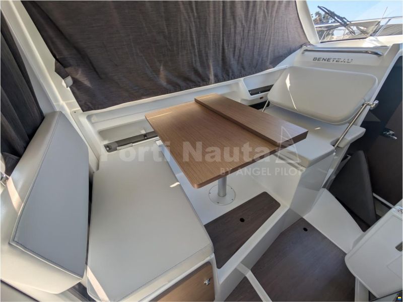 Beneteau Antares 8 OB