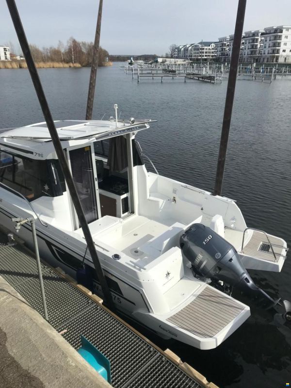 Jeanneau Merry Fisher 795