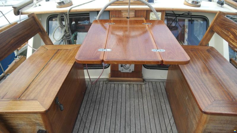 Nauticat 33
