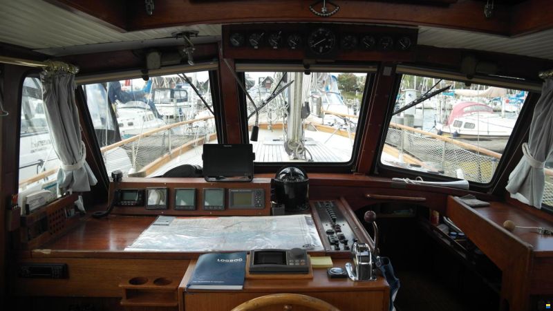 Nauticat 33