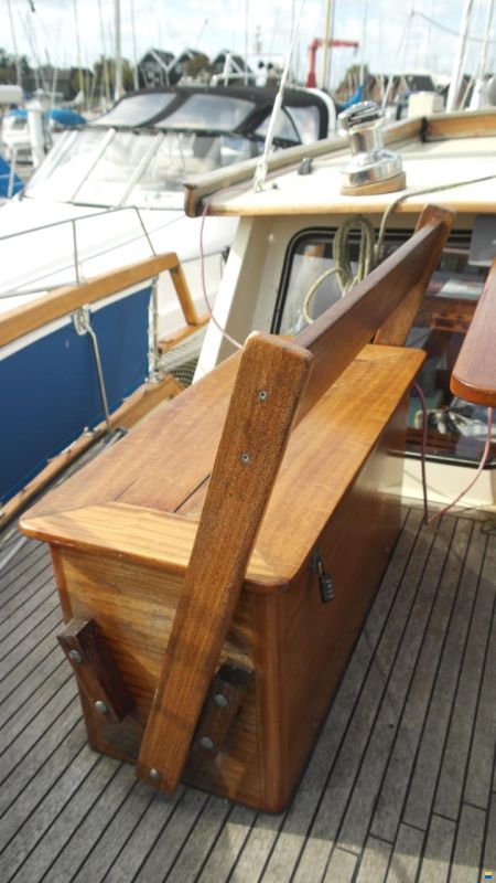 Nauticat 33