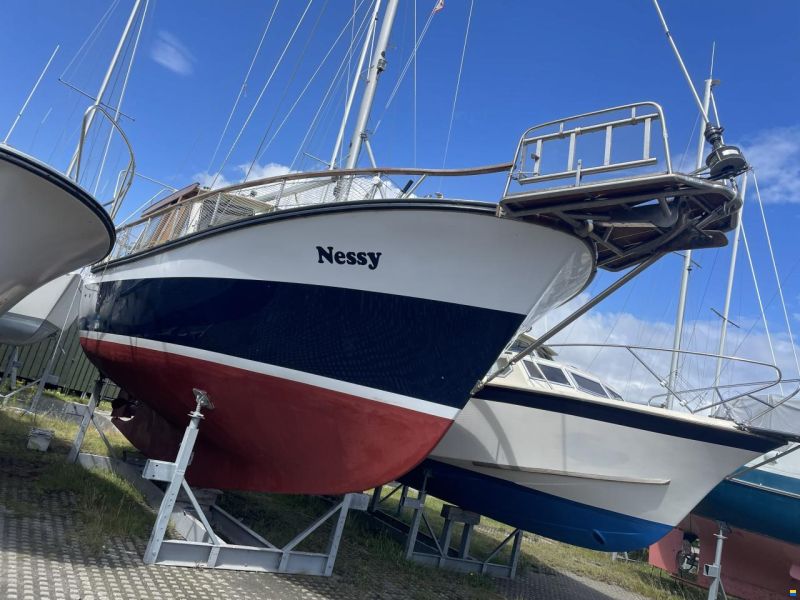 Nauticat 33