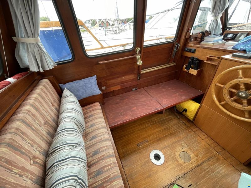 Nauticat 33