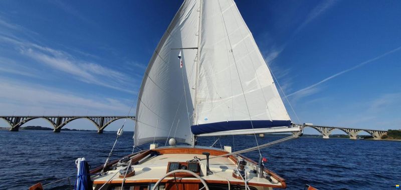 Nauticat 33