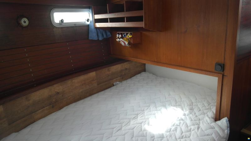 Nauticat 33