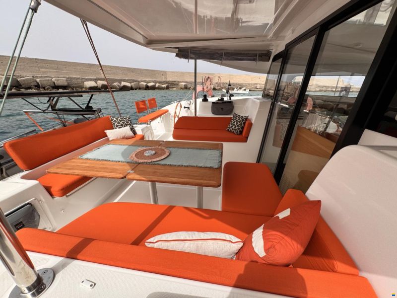Excess 11 Pulse Line Catamaran - Rúna