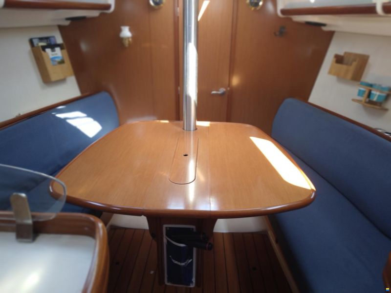 Beneteau Oceanis 323 clipper
