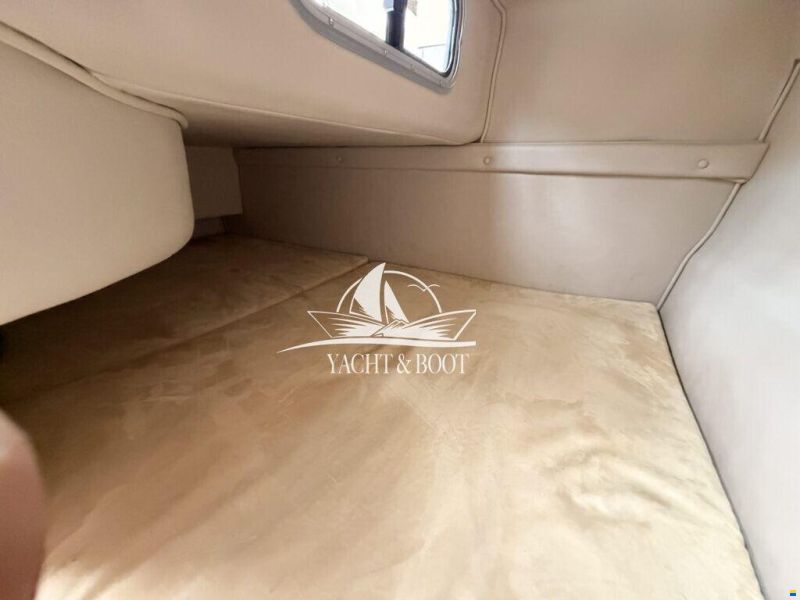 Chaparral 240 Signatur