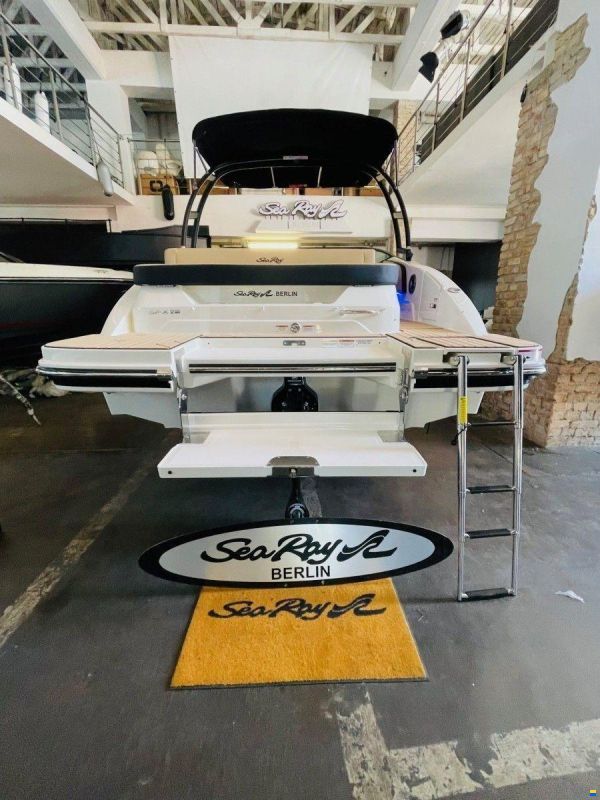 Sea Ray 210 SPXE