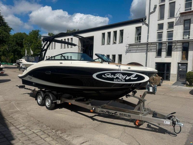 Sea Ray 210 SPXE