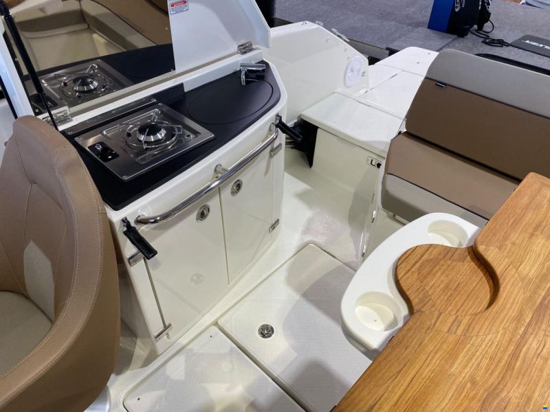 Quicksilver ACTIV 755 CRUISER