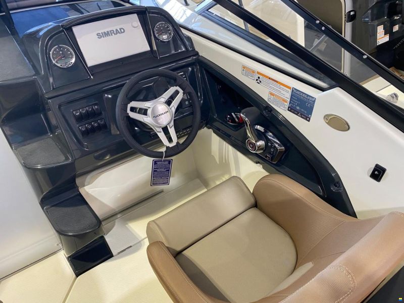 Quicksilver ACTIV 755 CRUISER