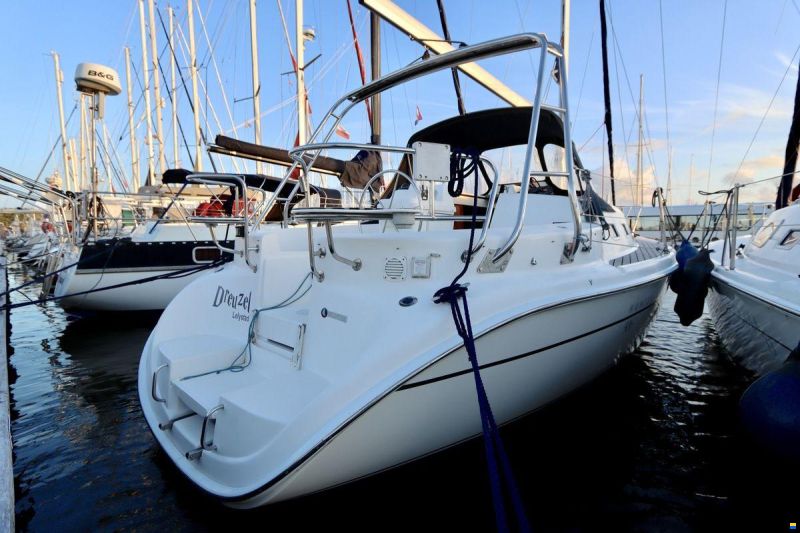 Hunter 306