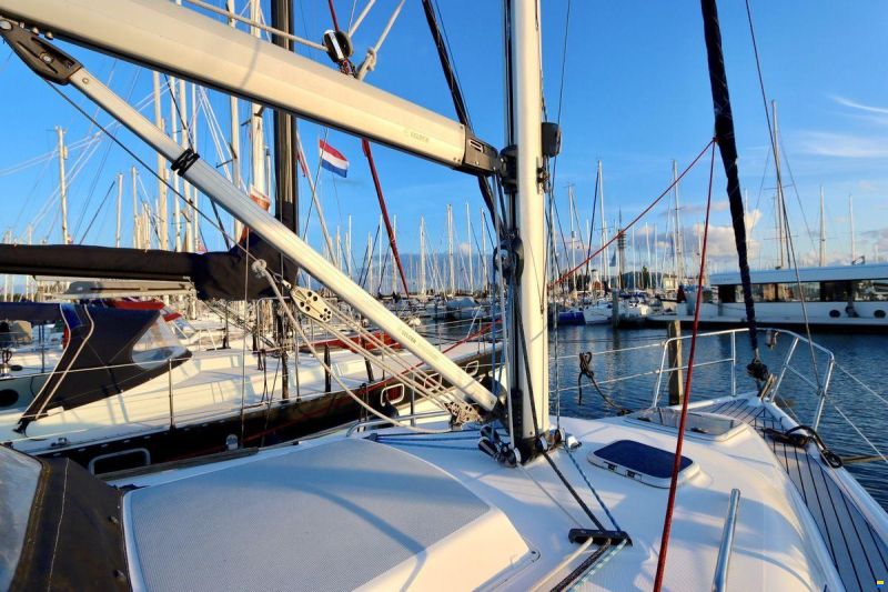 Hunter 306