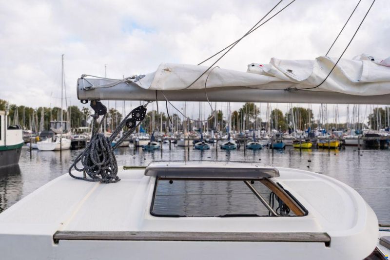 LM 28