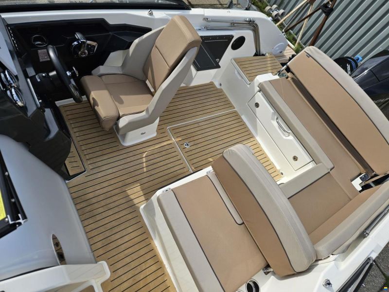 Quicksilver Activ 675 Cruiser