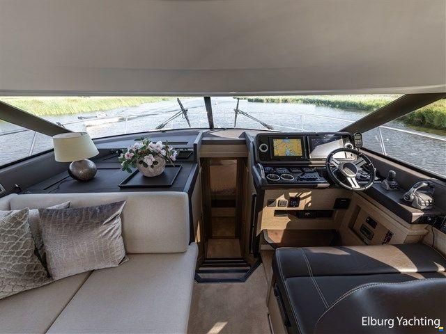 Prestige 460 - Flybridge