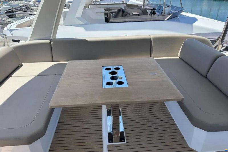 Leopard 53 Powercat