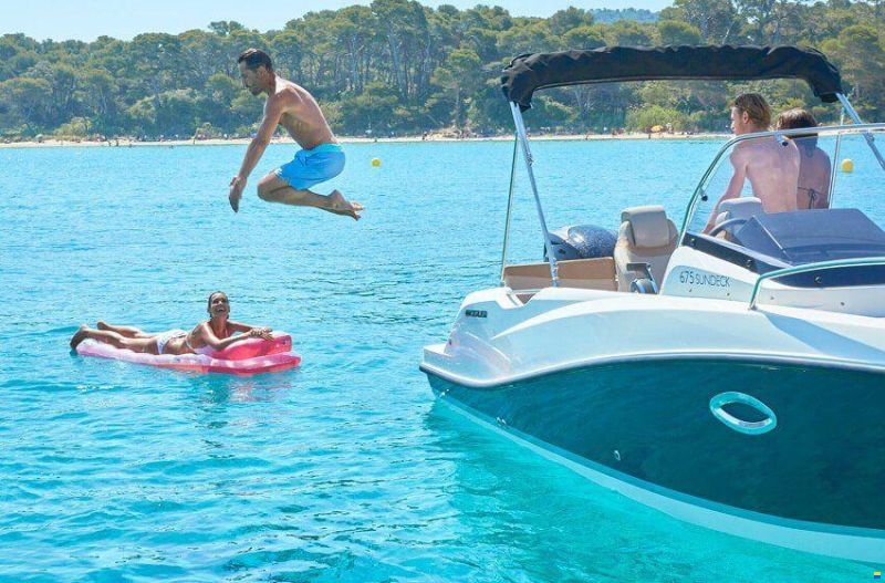 Quicksilver ACTIV 675 SUNDECK