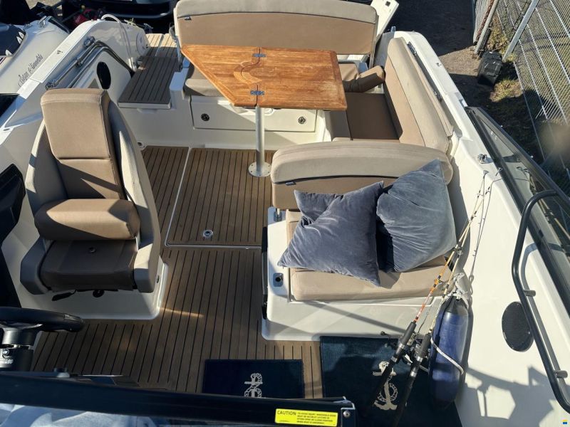 Quicksilver Activ 675 Cruiser med Mercury 150Hk Moto