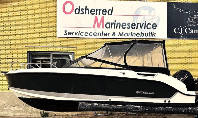 Quicksilver Activ 675 Cruiser med Mercury 150Hk Moto