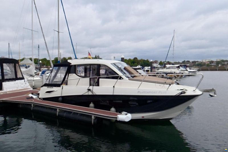Quicksilver 905 Weekend