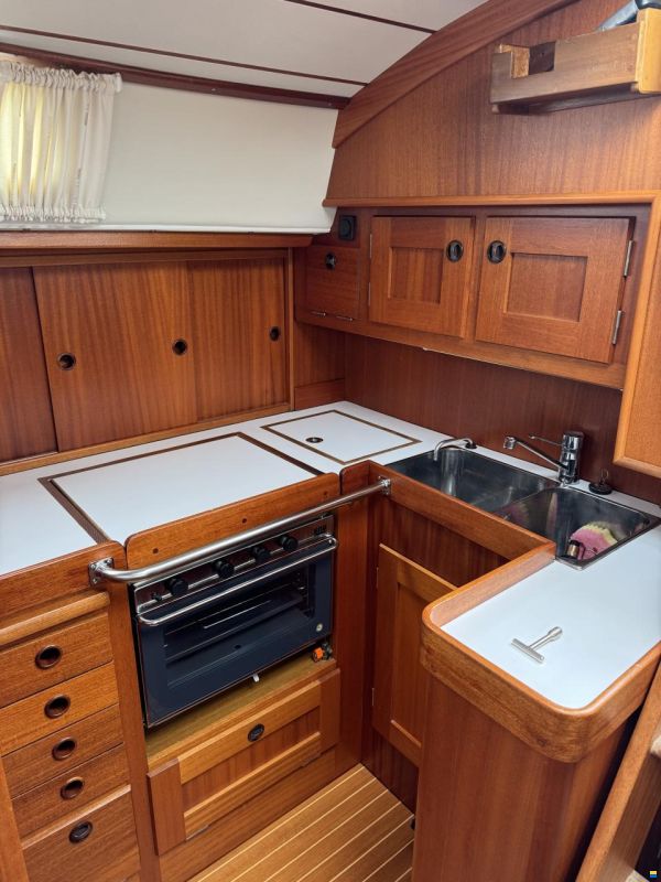 Hallberg-Rassy 36, MK1 (nr 235)