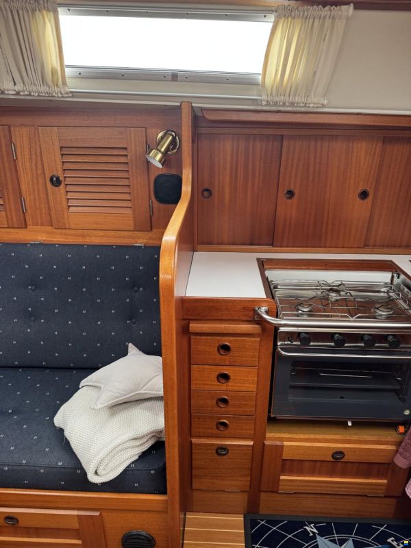 Hallberg-Rassy 36, MK1 (nr 235)