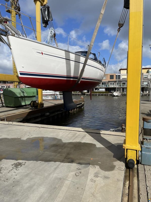 Bavaria 32