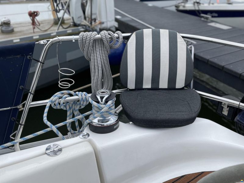 Bavaria 32