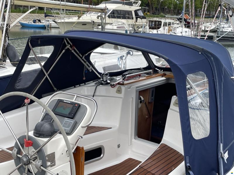 Bavaria 32
