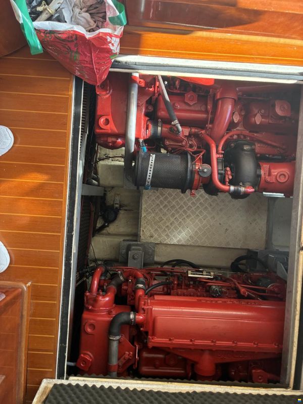 Azimut AZ 40