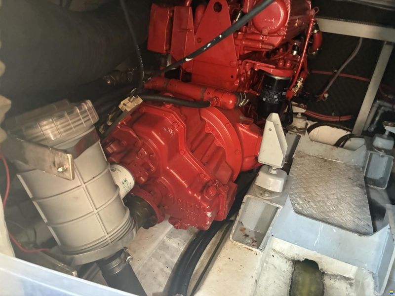 Azimut AZ 40